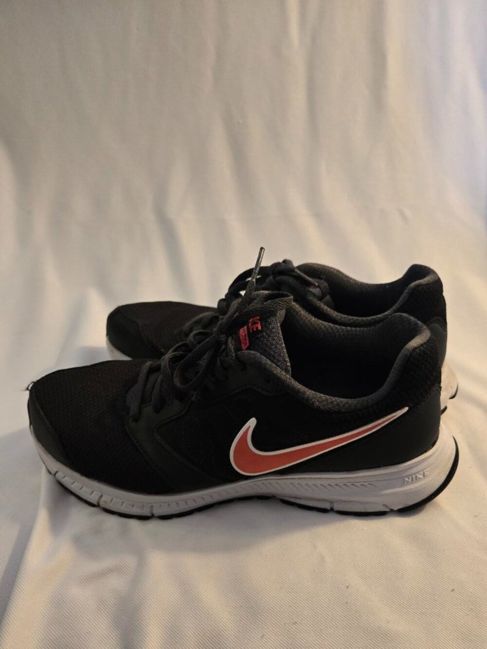 Nike Downshifter 6 Black Pink Womens US Size 9 EUR 40.5 684768-002 Running Shoes